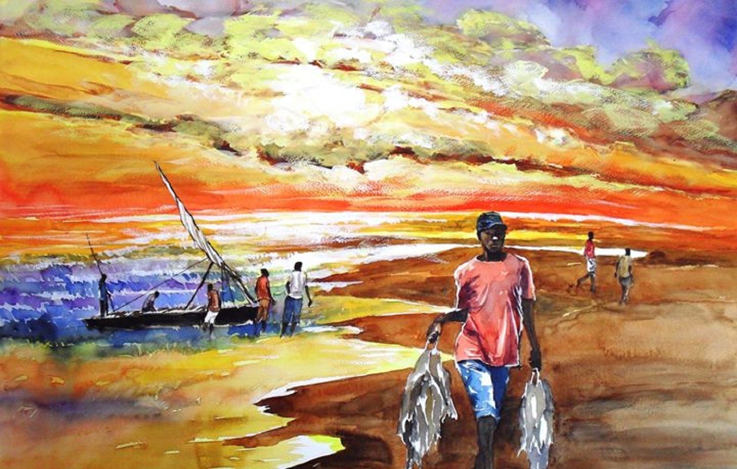 L'image est une peinture vibrante représentant une scène de bord de mer au coucher du soleil. Le ciel est rempli de couleurs chaudes, avec des nuances d'orange, de rose et de violet, qui se reflètent sur l'eau calme. Au premier plan, un homme marche sur la plage, portant des poissons frais dans les bras. Il est vêtu d'un t-shirt rose et de shorts. À l'arrière, on peut apercevoir un bateau de pêche traditionnel amarré près de la plage, et quelques silhouettes de pêcheurs qui travaillent ensemble. L'atmosphère dégage une sensation de calme et de beauté naturelle, évoquant la vie quotidienne dans une communauté côtière.