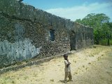 Au Kenya, la première prison a été construite par les colons britanniques à Shimoni (Sud) dans les années 1880.