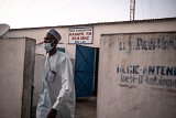 L'entrée de la radio communautaire Radio Kadaye, dont les émissions tentent de sensibiliser à l'extrémisme et de convaincre les jeunes de quitter Boko Haram.