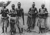 Ota Benga et ses compagnons d'infortune à l'Exposition universelle de Saint-Louis.