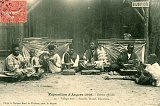 Exposition d'Angers, 1906. Jean Thiam serait le troisième homme à partir de la droite. 