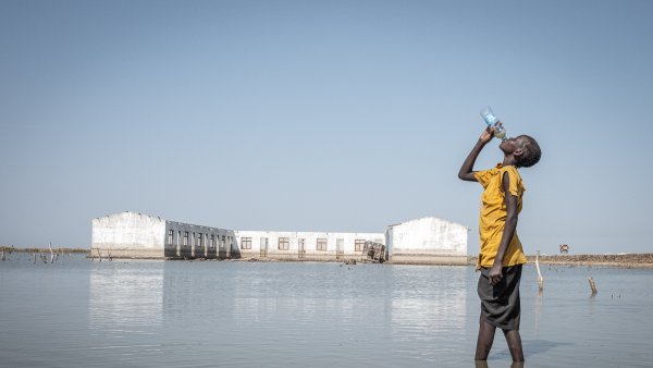 Dans le nord du Soudan du Sud, l'eau empoisonne les habitants
