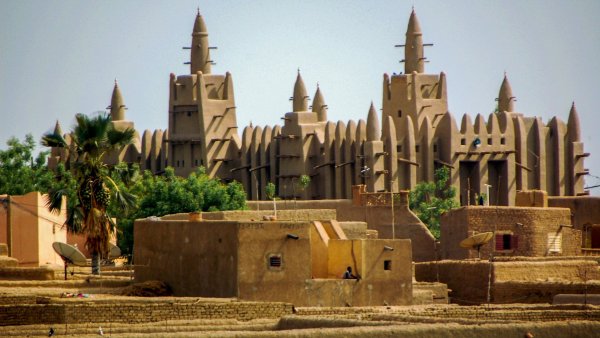 Au Mali, survivre aux blocus du Jnim entre famine, peur et négociation
